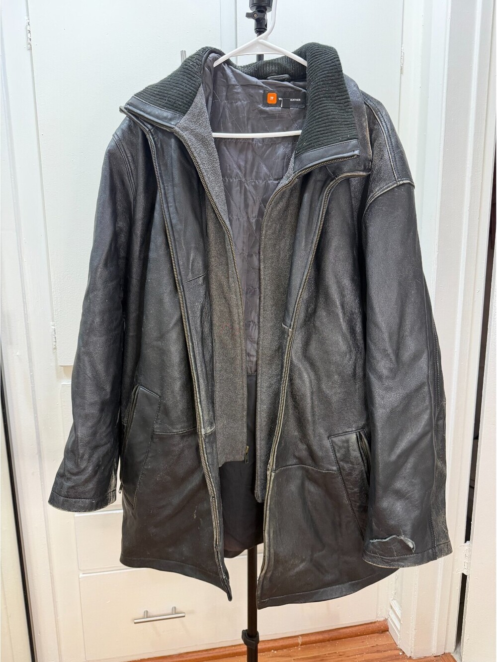 Wilsons Leather Black Genuine Leather Jacket Men’s XL Quilted Lined Hooded